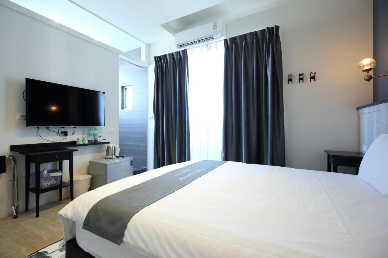 微藍海岸夜市電梯旅宿 Hualien City Exterior foto